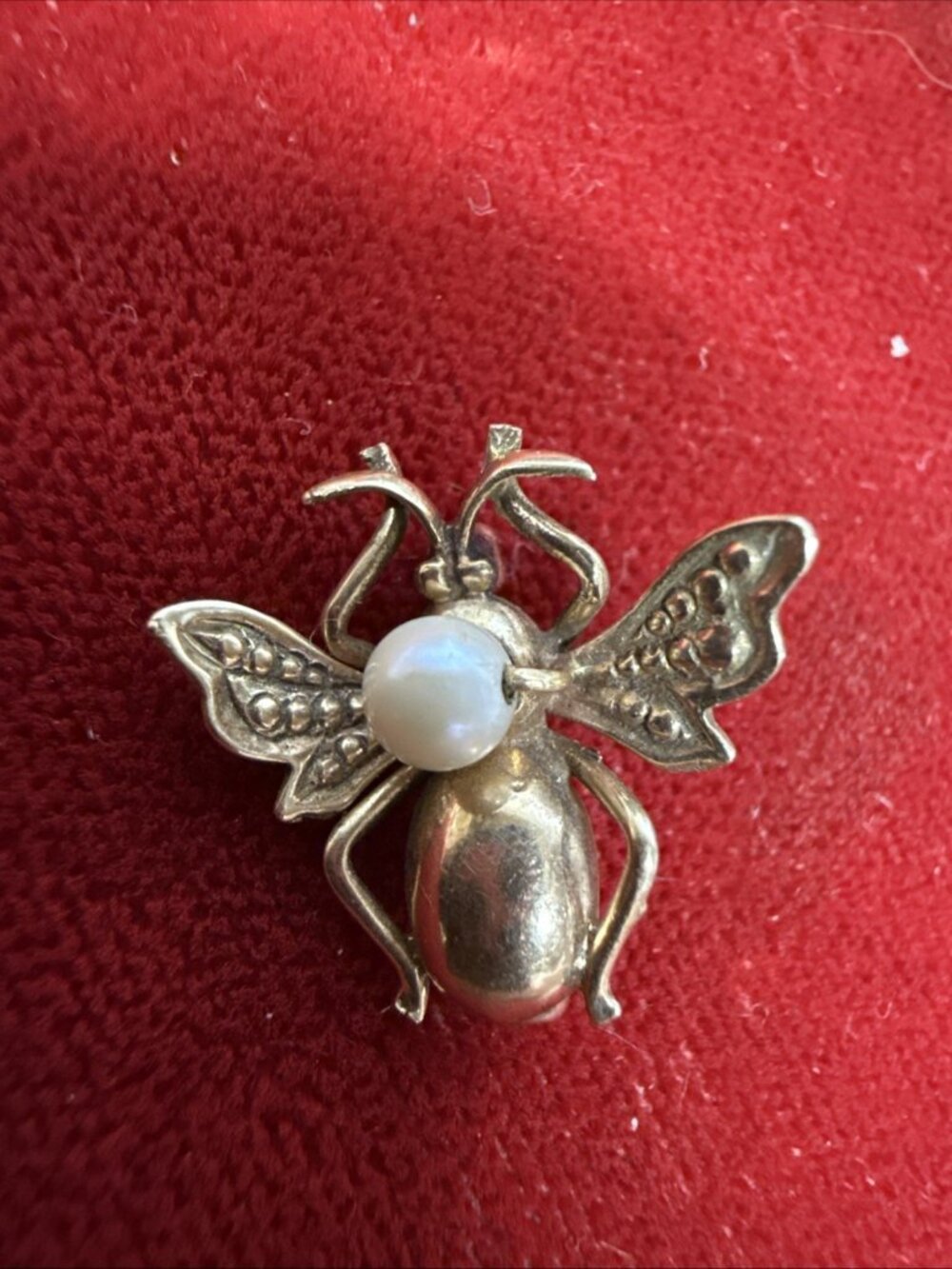 14K Yellow Gold White Pearl .75in Bee Pin Brooch 1.73 grams